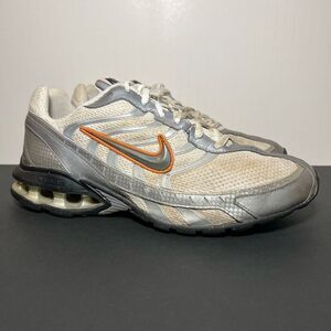 Mens NIKE Reax Run 3 Silver Athletic Shoes / Size 8.5